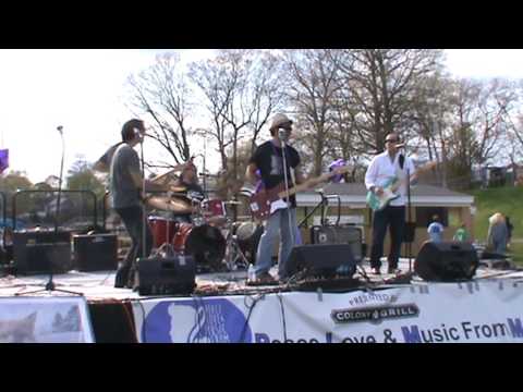 DynaMojo - Knock on Wood