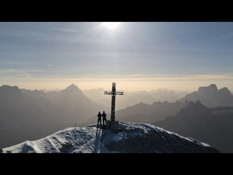 Gipfelkreuze in den Dolomiten - Bergwanderung auf die Tofana di Rozes ( 3225 )
