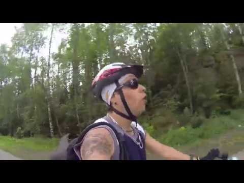 Jossain pyöräilemässä