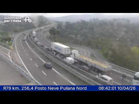 Così sull'autostrada A1 a seguito dell'incidente (webcam Autostrade per l'Italia)