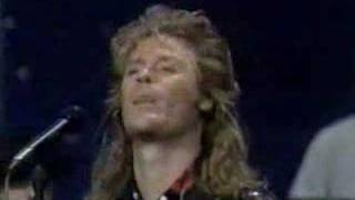 Hall &amp; Oates- Missed Opportunity Live