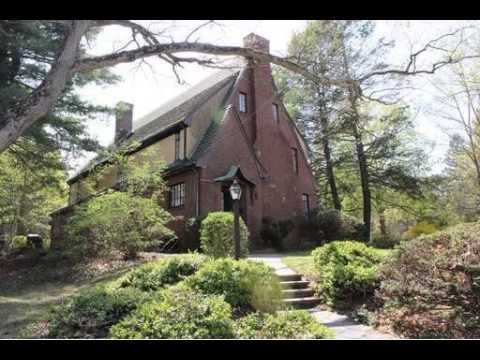 92 Cliff Road, Wellesley, MA - Listed by Jared Parker