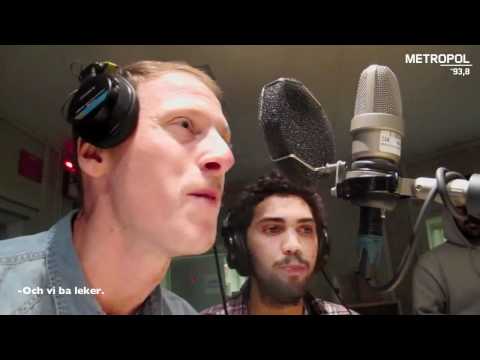 Avsnitt 18: Safe House Staff kör live - Kärleksattackens webbteve