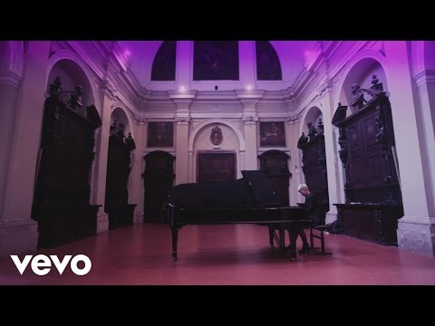 Giulia Mazzoni - Titanium (Videoclip)