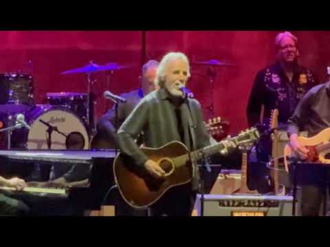 Jackson Browne sings “Desperados Under the Eaves” at Warren Zevon tribute