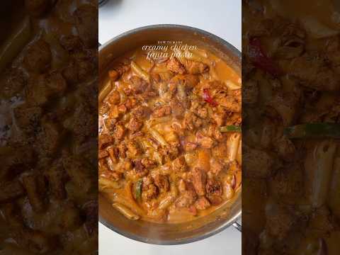Creamy fajita pasta