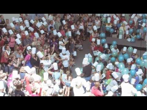 ジュリア・チャイルドの100歳の誕生日祝い (Julia Child's 100th Birthday Celebration)