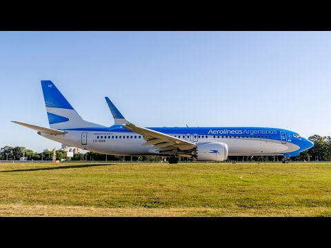 Aerolíneas Argentinas Boeing 737 MAX 8 Taking off from Aeroparque Jorge Newbery