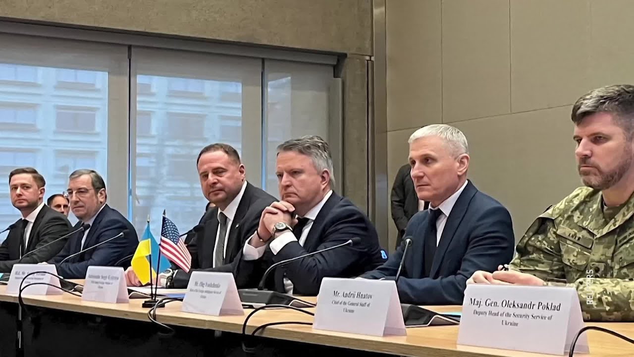 Амрикову Украина дар тарҳи поён додани ҷанг пешрафт кардаанд