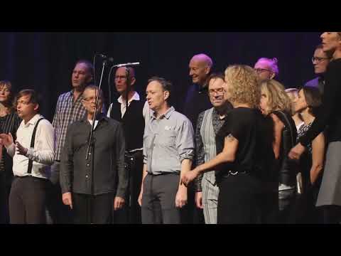 Because Chor singt Valerie