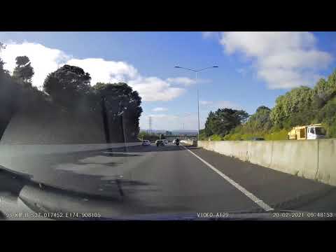 Motor Cyclist is almost taken out on the motorway by reckless driver