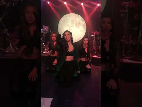 20191029 Tiffany Young Magnetic Moon Tour Seattle 🌙 SHOW Full