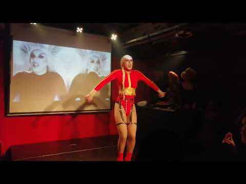 Dita von Bill - Total Eclipse of the Heart/Holding Out For a Hero (by Bonnie Tyler)