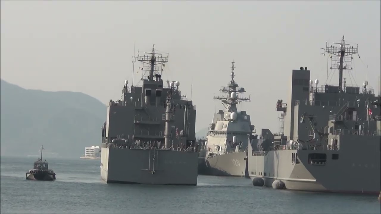 輸送艦にほんばれ　呉基地入港　令和8年2月
