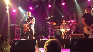 Los Enemigos - Me sobra carnaval (Torrelavega Sound City - 20ago16)