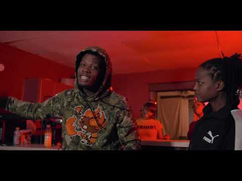 10creo4 - handy | Shot By: @RealWoosie