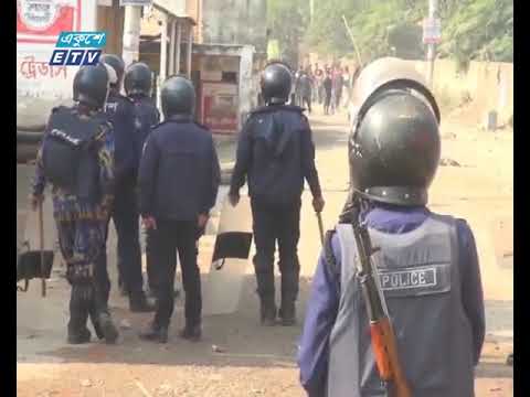 পোষাক কর্মিদের বিক্ষোভ, সড়ক অবরোধ