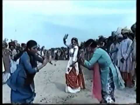 Jo Bande Har Jhalle Kolun by Alam Lohar & Chorus - Punjabi Folk Song