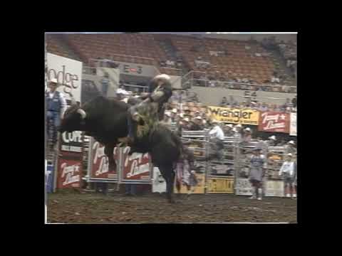 Dusty LaBeth vs Much MoBetta - 00 PBR Nashville (86.5 pts)