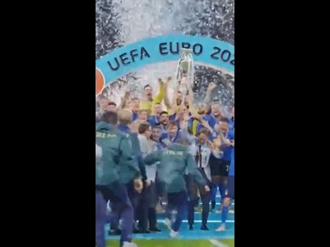 Il Cielo Si Tinge Di Blu - Urano, Nessuno (Video Ufficiale)