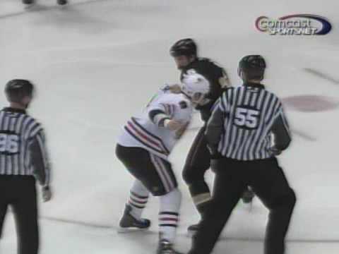 Matt Walker vs George Parros Jan 28, 2009 - Chicago feed