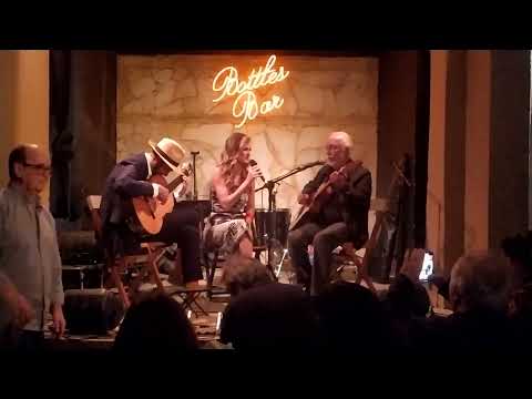 Daniela Soledade e Nate Najar -  Roberto Menescal - Telefone (Roberto Menescal e Ronaldo Boscoli)