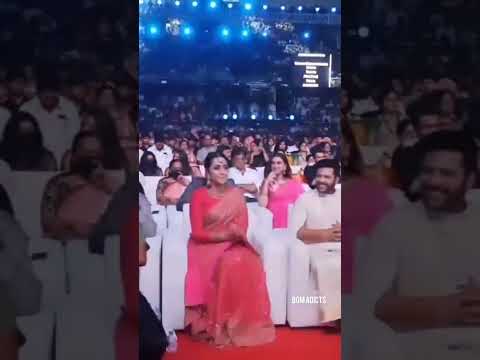 yakkai thiri song Thrisha ❤️ Sidharth vibing video✨#yakkaithiri #thrisha #sidharth #poniyinselvan