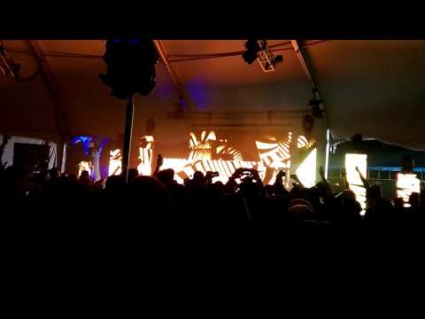 Binary Finary @ Dreamstate - Mauro Picotto - Komodo (Save A Soul) (Megavoices Claxixx mix)