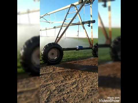 Title 360 degrees ( 600 meters ) farm water sprinklers.