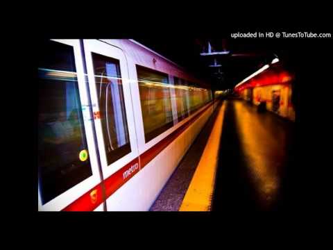 Mastino AKA Mastiif - In metropolitana (Sangue Romano Crew)