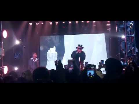 Wale ft Usher - Matrimony (Live performance - Seattle-Showbox)