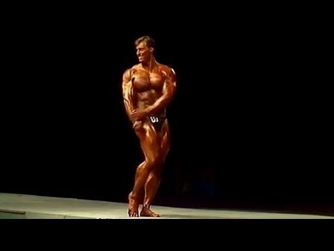 Berry De Mey - Mr. Olympia 1985 Posing