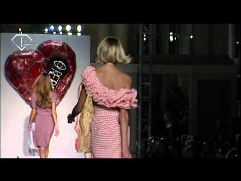 fashiontv | FTV.com - LONDON FW S/S 11 - VIVIENNE WESTWOOD RED LABEL SHOW
