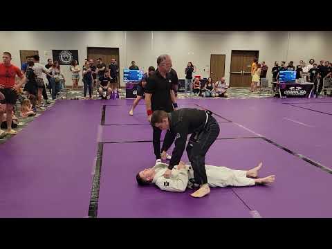 Ezekiel Choke finish in White Belt match Holy City Sub Series March 2023
