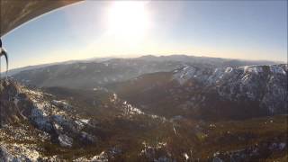 preview picture of video 'Airplane Hits Bad Turbulence Over Castle Crags California'