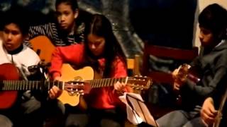 preview picture of video 'Danubio Azul- Orquesta de Guitarras con 22  Niños y Jovenes'