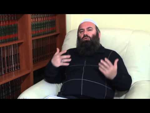 A lejohet një hoxhë të shkruan hajmali? - Hoxhë Bekir Halimi