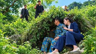 Download lagu Full video: Veteran Trieu Khanh rescues a female CEO from the clutches of thugs mp3 Download lagu Full video: Veteran Trieu Khanh rescues a female CEO from the clutches of thugs mp3