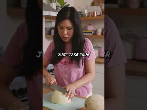 Simple trick to cutting a Honeydew Melon 🍈