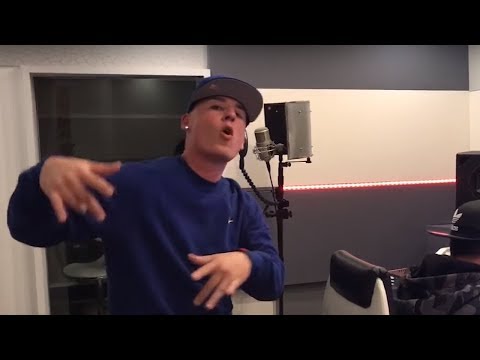 Mi Isla Bendita - Cosculluela Ft. Ozuna, Luis Fonsi, Arcangel, Tito El Bambino (Official Video)