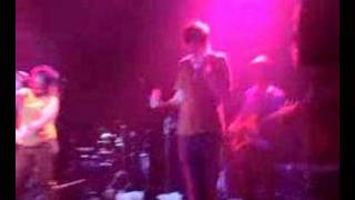 pretty girls make graves at islington academt 6/7/06