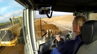 preview picture of video 'Volvo L110E Moving Sand @ Full Speed: GoPro Hero3 Black Edition'