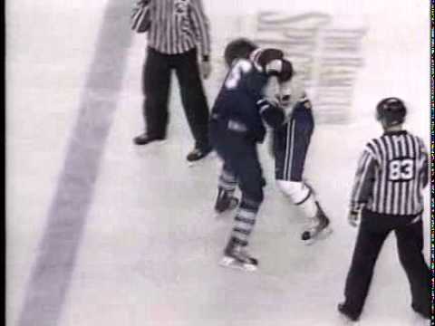 Justin Hodgman vs Ryan White
