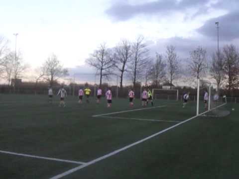 ZWALUWE 3: Hoezo geen strafschop ? (10-12-2011)