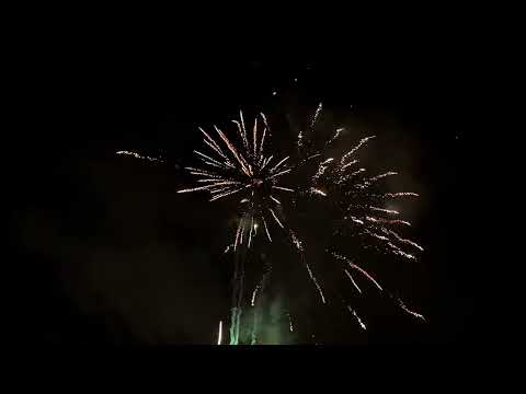 Fejerverkas “Santa Babah” (100S-F2S20) | 100 shots | MegaFireworks