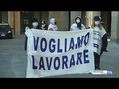 2021-03-20 PRATO - IN PIAZZA I DIPENDENTI TEXPRINT,  VOGLIAMO LAVORARE