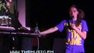 Lady Sovereign Breaks Down, Leaves After 2 Songs (Part 2of2)