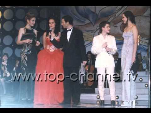 Miss-i që zgjodhi të bëhet farmaciste - Top Channel Albania - Pasdite ne Top Channel