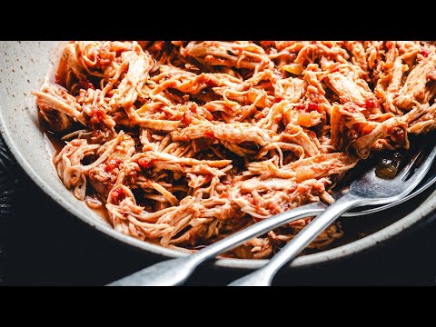 Slow Cooker Chicken Tinga Recipe (10 Minutes Prep)