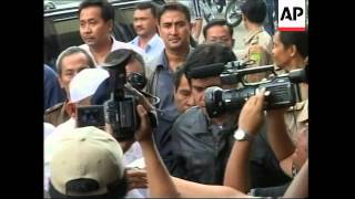 Download lagu Jaksa menyelesaikan dakwaan terhadap ulama militan. mp3